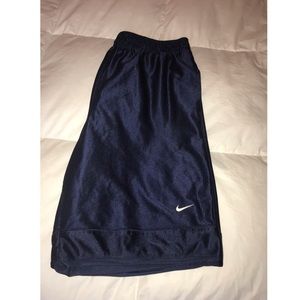 NIKE men’s basketball shorts! Size large!